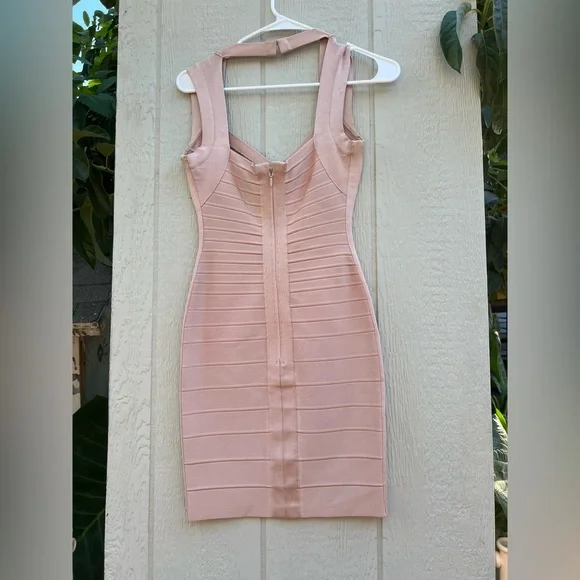 Herve leger sarai mauve baby pink bandage dress - Picture 3 of 5
